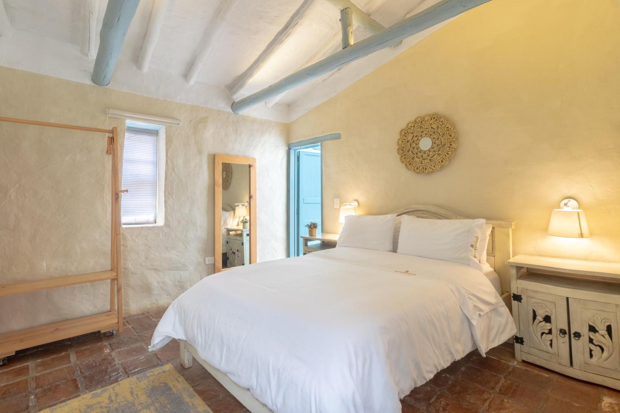 Отель Casa Provenzal Вилья-де-Лейва Экстерьер фото